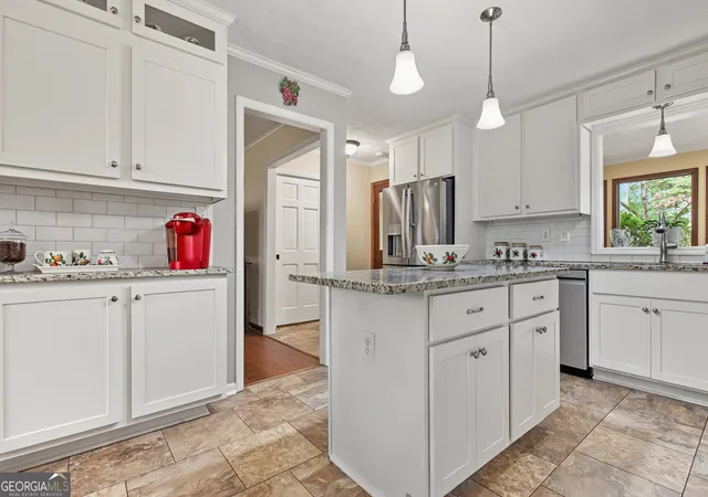 Photo 3 of Single family home for sale at 100 Hillside Dr, Fayetteville, GA 30214 | MLS# 10852459 | Listing updated on 2026-09-24