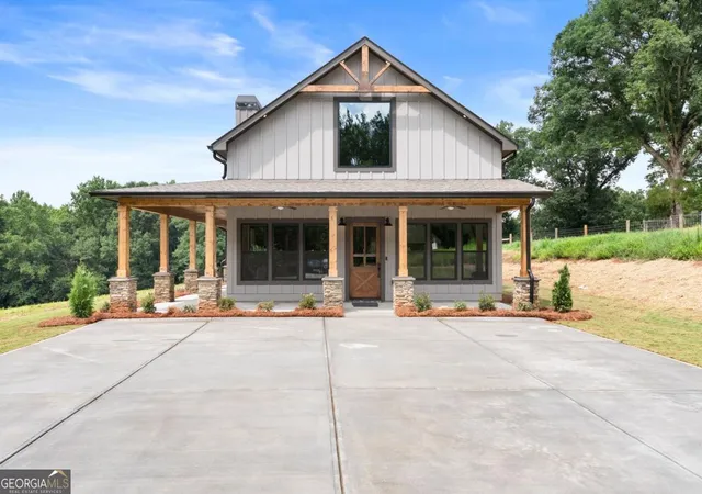 Photo 2 of Single family home for sale at 216 Arthur Allen Rd, Cleveland, GA 30528 | MLS# 10806733 | Listing updated on 2026-10-05