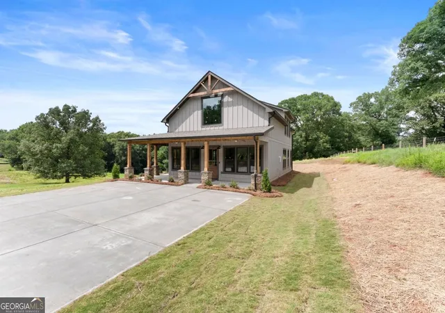 Photo 4 of Single family home for sale at 216 Arthur Allen Rd, Cleveland, GA 30528 | MLS# 10806733 | Listing updated on 2026-10-05