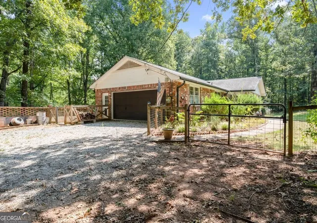 Photo 2 of Single family home for sale at 783 Lester Ml Rd, Locust Grove, GA 30248 | MLS# 10847605 | Listing updated on 2026-10-10