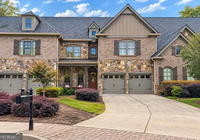 Photo 1 of Sale Pending at 320 Wisteria Cir, Roswell, GA 30076 | MLS# 10847611 | Listing updated on 2026-10-03