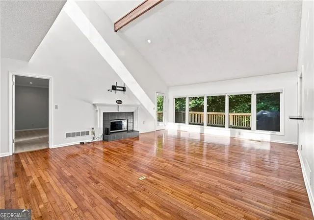 Photo 3 of Single family home for sale at 715 Lake Top Way, Roswell, GA 30076 | MLS# 10841604 | Listing updated on 2026-09-16