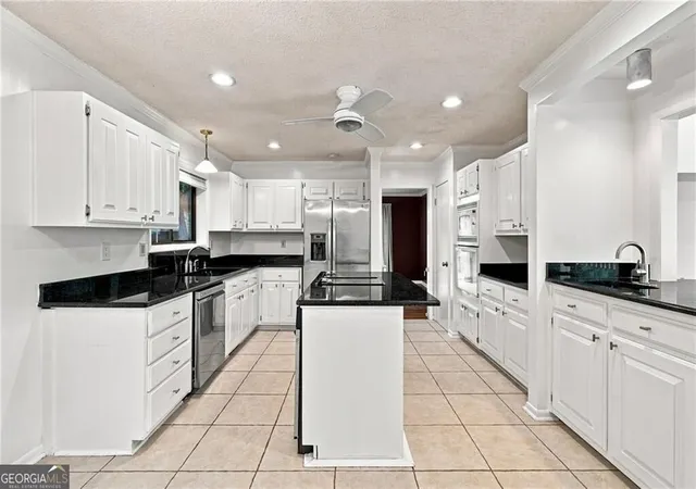 Photo 3 of Single family home for sale at 715 Lake Top Way, Roswell, GA 30076 | MLS# 10841604 | Listing updated on 2026-09-16