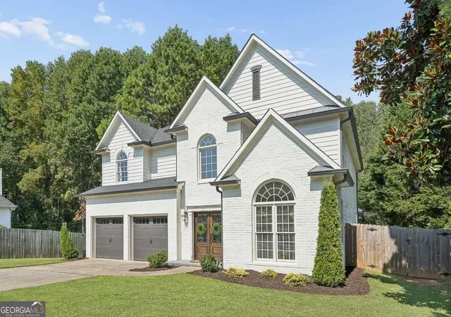 Photo 3 of Single family home for sale at 5125 Hampton Blf Ct, Roswell, GA 30075 | MLS# 10843216 | Listing updated on 2026-09-10