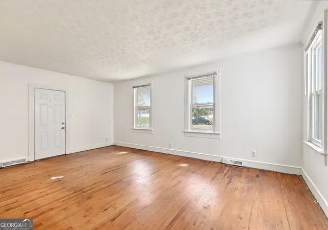Photo 4 of Single family home for sale at 7 Georgia Ave, Hampton, GA 30228 | MLS# 10852454 | Listing updated on 2026-10-08