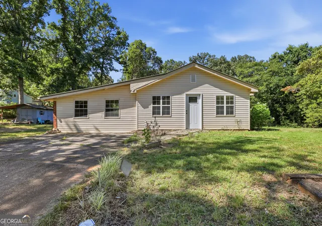 Photo 3 of Single family home for sale at 106 Goss Rd, Clarkesville, GA 30523 | MLS# 10841900 | Listing updated on 2026-09-22