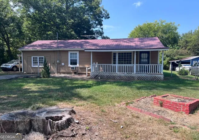 Photo 1 of Single family home for sale at 207 N Main St, Adairsville, GA 30103 | MLS# 10840072 | Listing updated on 2026-10-01