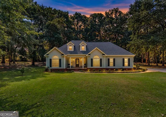 Photo 2 of Single family home for sale at 405 Sleepy Ln, Warner Robins, GA 31088 | MLS# 10851298 | Listing updated on 2026-09-23