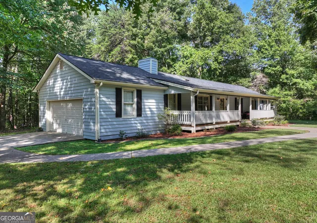 Photo 2 of Single family home for sale at 46 White Oak Dr, Talking Rock, GA 30175 | MLS# 10849197 | Listing updated on 2026-10-02