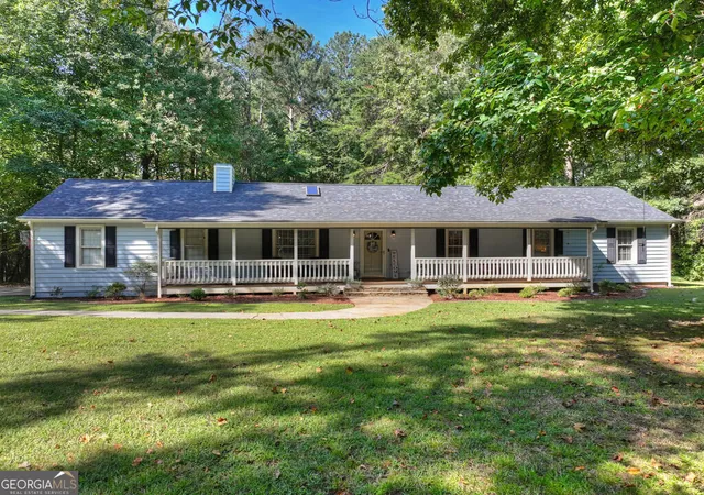 Photo 3 of Single family home for sale at 46 White Oak Dr, Talking Rock, GA 30175 | MLS# 10849197 | Listing updated on 2026-10-02