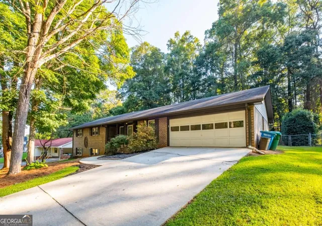 Photo 3 of Single family home for sale at 484 Cana Of Galilee Ct, Tucker, GA 30084 | MLS# 10839775 | Listing updated on 2026-09-17
