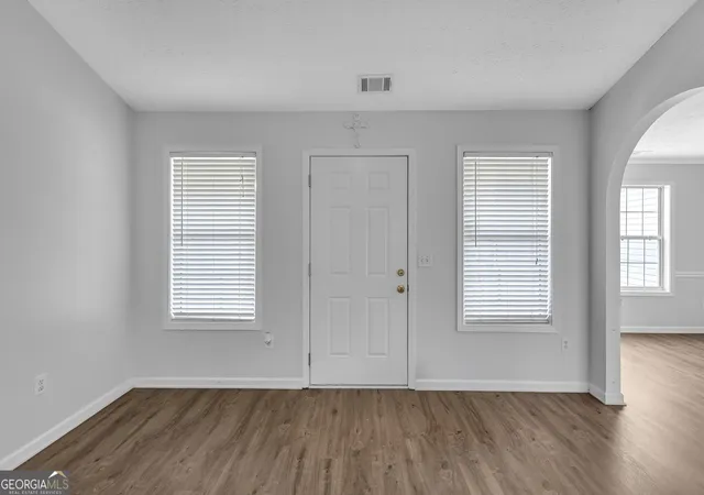 Photo 2 of Single family home for sale at 4345 Lexington Ridge Dr, Loganville, GA 30052 | MLS# 10849322 | Listing updated on 2026-10-05