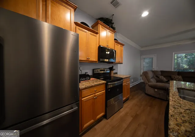 Photo 4 of Townhouse for sale at 7070 Galloway Point, Riverdale, GA 30296 | MLS# 10843529 | Listing updated on 2026-10-23