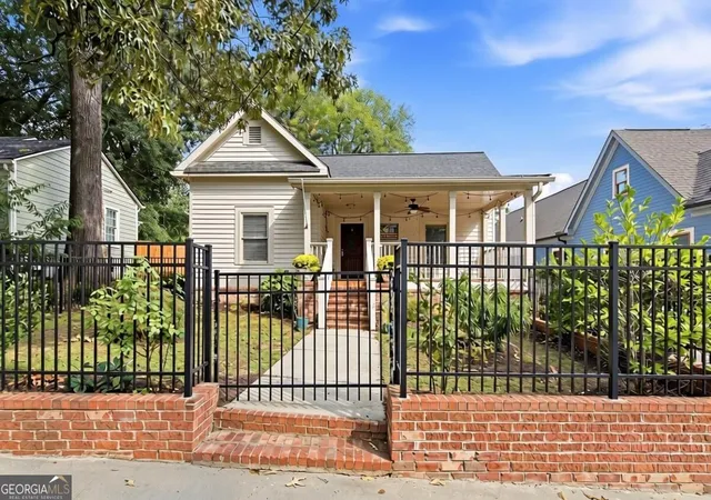 Single family home for sale at 743 Bonnie Brae Ave SW, Atlanta, GA 30310 | MLS# 10852438