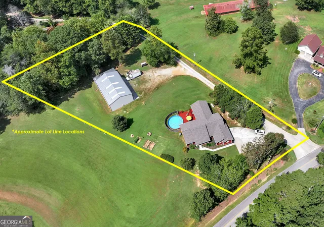 Photo 2 of Single family home for sale at 739 Rockford Crk Rd, Clarkesville, GA 30523 | MLS# 10843323 | Listing updated on 2026-09-24