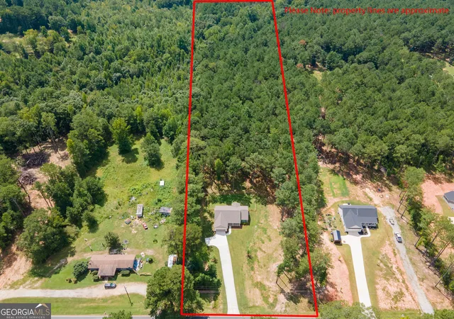 Photo 3 of Single family home for sale at 4079 Primrose Rd, Grantville, GA 30220 | MLS# 10837941 | Listing updated on 2026-09-22