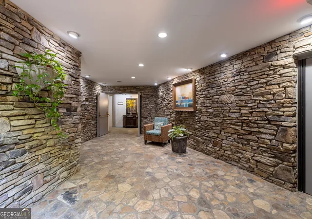 Photo 2 of Condo for sale at 1120 Highland Blf Dr Se, Atlanta, GA 30339 | MLS# 10852804 | Listing updated on 2026-10-08