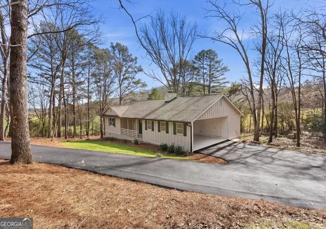 Photo 2 of Single family home for sale at 49 Apache Trl Sw, Cartersville, GA 30120 | MLS# 10847670 | Listing updated on 2026-09-23