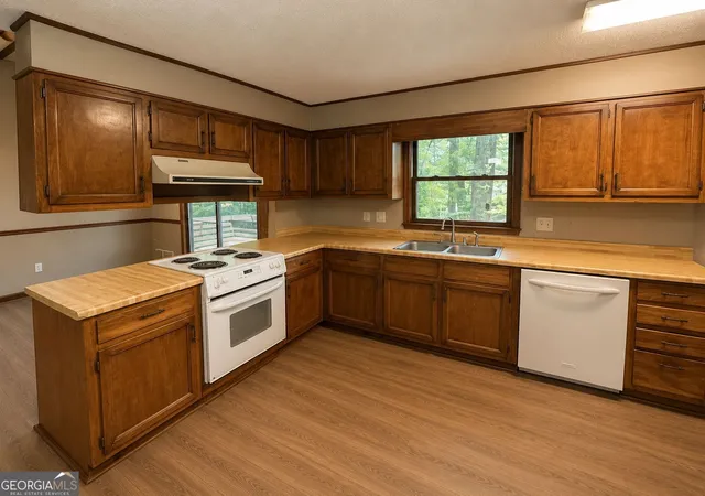 Photo 3 of Single family home for sale at 110 Flannigans Pl, Athens, GA 30605 | MLS# 10839570 | Listing updated on 2026-09-08
