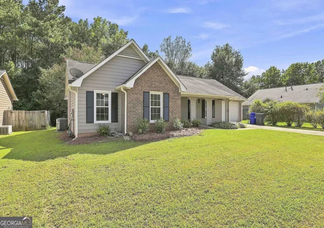 Photo 2 of Single family home for sale at 295 Cornwallis Way, Fayetteville, GA 30214 | MLS# 10837634 | Listing updated on 2026-09-01