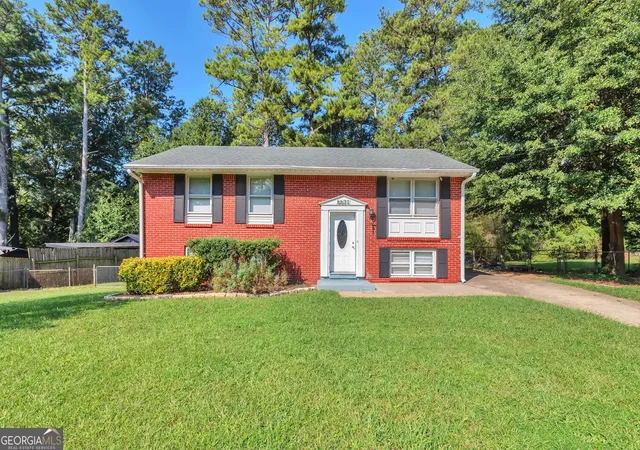 Photo 1 of Single family home for sale at 6671 Pelican Ct, Riverdale, GA 30274 | MLS# 10850404 | Listing updated on 2026-10-07