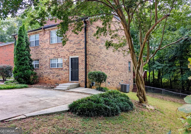 Photo 1 of Townhouse for sale at 200 Sleepy Crk Dr, Athens, GA 30606 | MLS# 10853461 | Listing updated on 2026-10-09