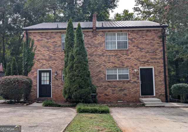Photo 3 of Townhouse for sale at 200 Sleepy Crk Dr, Athens, GA 30606 | MLS# 10853461 | Listing updated on 2026-10-09