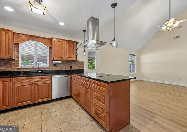 Photo 3 of Single family home for sale at 101 Grouper Way, St. Marys, GA 31558 | MLS# 10850291 | Listing updated on 2026-10-05