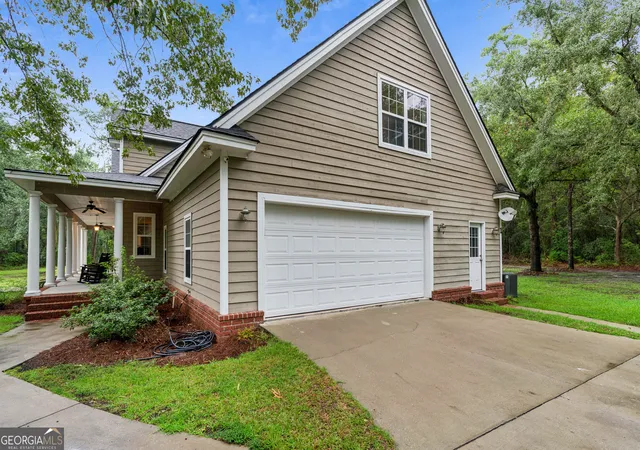 Photo 3 of Single family home for sale at 1194 Baileys Forrest Rd NE, Townsend, GA 31331 | MLS# 10838841 | Listing updated on 2026-09-16