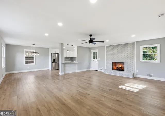 Photo 3 of Single family home for sale at 3187 Kennesaw View Dr SW, Marietta, GA 30064 | MLS# 10874322 | Listing updated on 2026-10-30