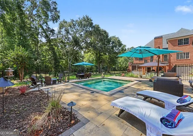 Photo 3 of Mansion for sale at 116 River Bnd Dr, Hoschton, GA 30548 | MLS# 10840961 | Listing updated on 2026-10-08