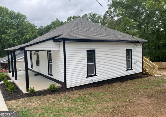 Photo 3 of Single family home for sale at 702 Roosevelt St, Monroe, GA 30656 | MLS# 10841633 | Listing updated on 2026-09-08
