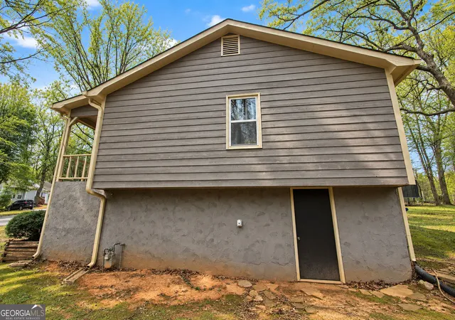Photo 4 of Single family home for sale at 4085 Bent Oak Ct, Douglasville, GA 30135 | MLS# 10699694 | Listing updated on 2026-10-03