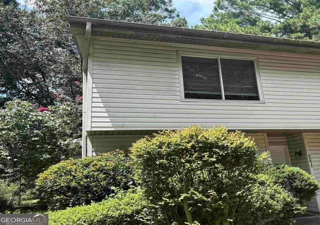 Photo 2 of Sale Pending at 8571 Parkside Dr, Jonesboro, GA 30238 | MLS# 10837413 | Listing updated on 2026-09-18