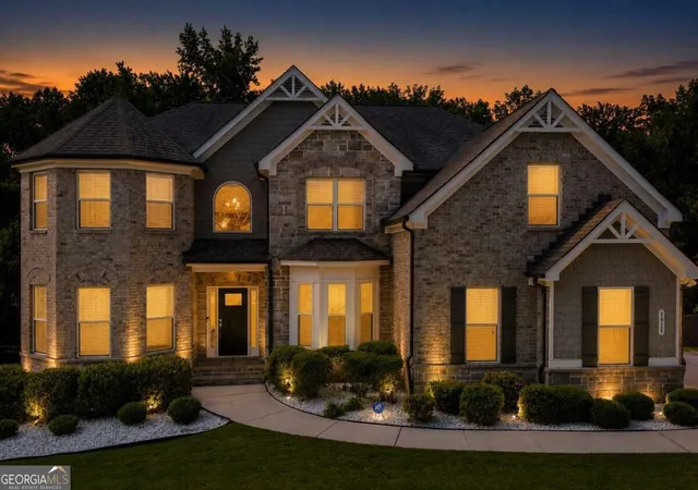 Photo 2 of Single family home for sale at 3925 Amberhill Cir, Cumming, GA 30040 | MLS# 10839732 | Listing updated on 2026-09-17