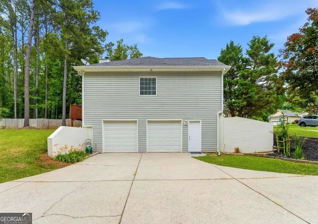Photo 3 of Single family home for sale at 4036 Saint George Walk Sw, Powder Springs, GA 30127 | MLS# 10845882 | Listing updated on 2026-09-28