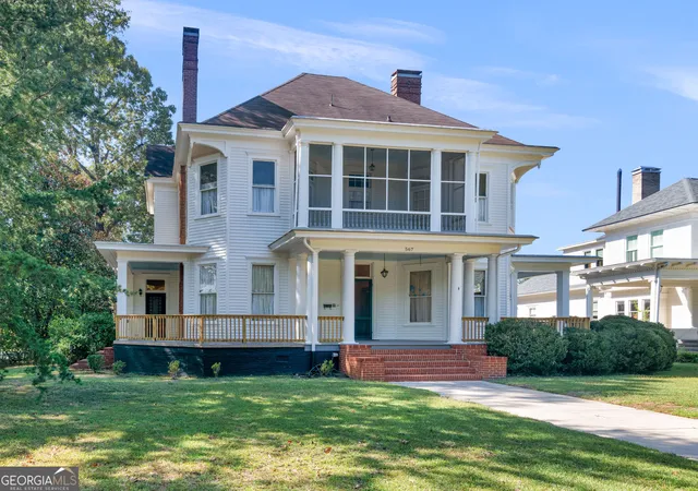 Photo 3 of Single family home for sale at 567 S Hill St, Griffin, GA 30224 | MLS# 10880501 | Listing updated on 2026-10-28