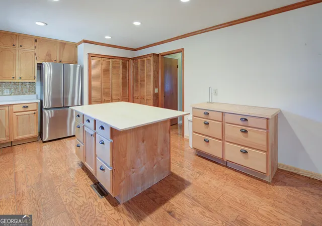 Photo 3 of Sale Pending at 120 Windy Hl Dr, Alpharetta, GA 30004 | MLS# 10840856 | Listing updated on 2026-09-08