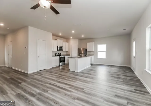 Photo 3 of Single family home for sale at 160 Avondale Blvd, Conyers, GA 30013 | MLS# 10846671 | Listing updated on 2026-10-20