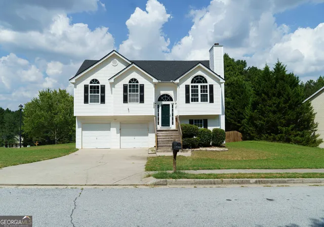 Photo 2 of Single family home for sale at 3500 Silverton Reach, Union City, GA 30291 | MLS# 10846932 | Listing updated on 2026-09-30