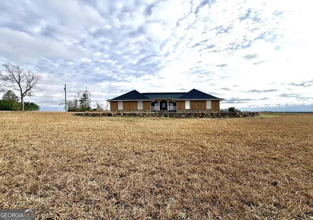 Photo 2 of Single family home for sale at 2166 Ga Hwy 199, Mount Vernon, GA 30445 | MLS# 10852473 | Listing updated on 2026-10-08