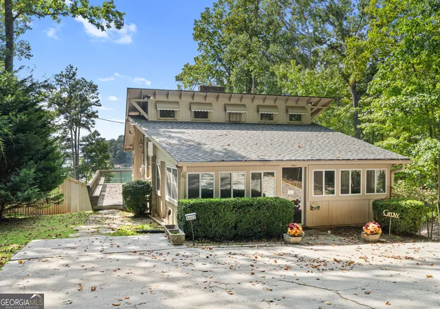 Single family home for sale at 6442 Ford Rd, Flowery Branch, GA 30542 | MLS# 10844269