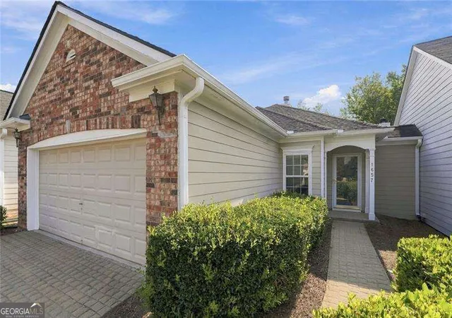 Photo 2 of Sale Pending at 1657 Donovans Pass Nw, Kennesaw, GA 30152 | MLS# 10847815 | Listing updated on 2026-09-20