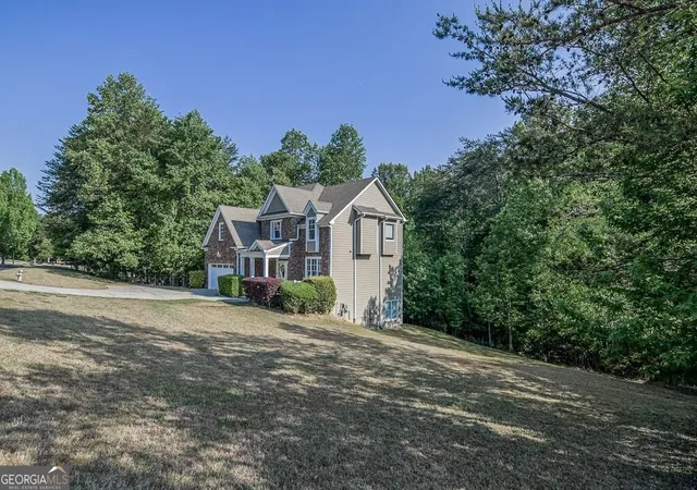 Photo 3 of Single family home for sale at 5746 Nix Brg Rd, Gainesville, GA 30506 | MLS# 10847419 | Listing updated on 2026-09-30