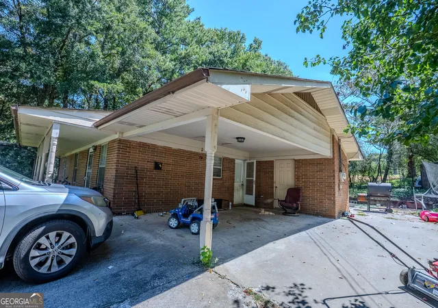 Photo 2 of Single family home for sale at 122 Rosedale Dr, Dalton, GA 30721 | MLS# 10847826 | Listing updated on 2026-09-27