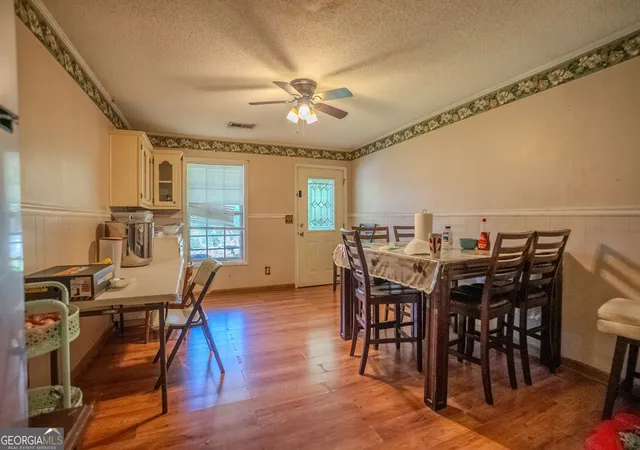 Photo 3 of Single family home for sale at 122 Rosedale Dr, Dalton, GA 30721 | MLS# 10847826 | Listing updated on 2026-09-27