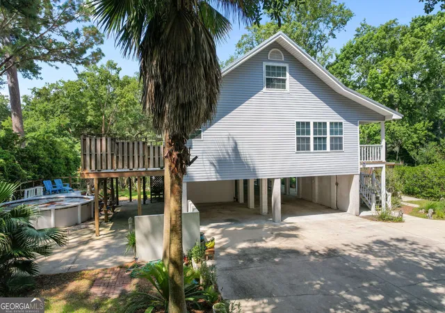 Photo 3 of Single family home for sale at 104 Sapelo St, Saint Simons Island, GA 31522 | MLS# 10842361 | Listing updated on 2026-09-09