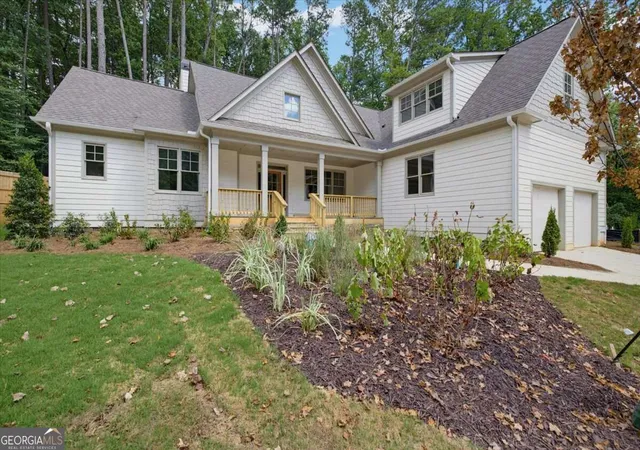 Photo 2 of Single family home for sale at 3129 King Walk Dr, Atlanta, GA 30311 | MLS# 10838093 | Listing updated on 2026-09-02