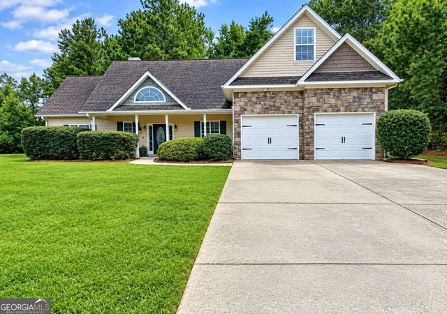 Photo 1 of Single family home for sale at 191 Aaron Ct, Forsyth, GA 31029 | MLS# 10849297 | Listing updated on 2026-10-06