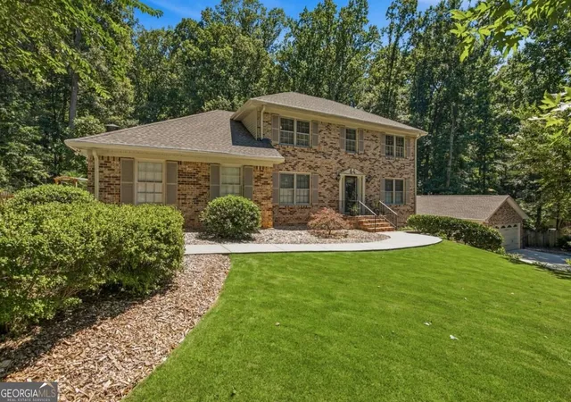 Photo 1 of Single family home for sale at 330 Waverly Hall Dr, Roswell, GA 30075 | MLS# 10841210 | Listing updated on 2026-09-28